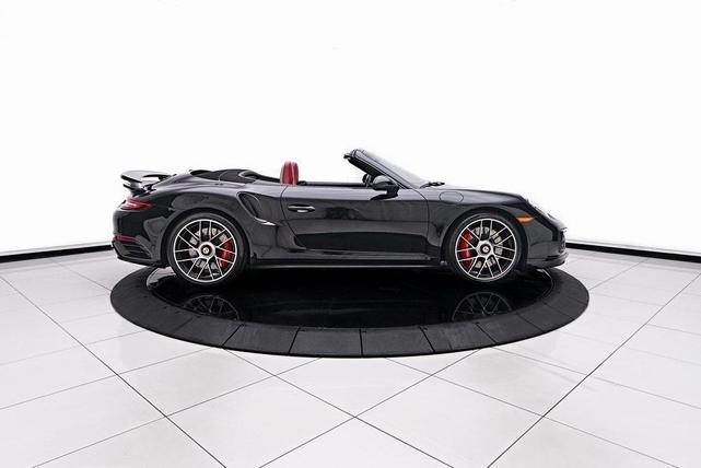 Photo of 2019 Jet Black Metallic Porsche 911