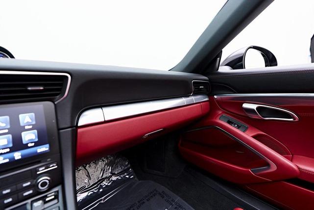 Photo of 2019 Jet Black Metallic Porsche 911