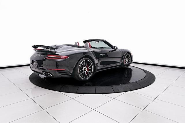 Photo of 2019 Jet Black Metallic Porsche 911