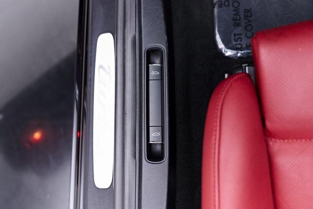 Photo of 2019 Jet Black Metallic Porsche 911