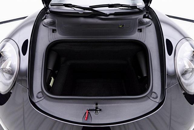 Photo of 2019 Jet Black Metallic Porsche 911