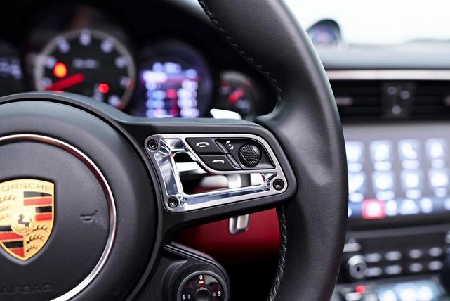 Photo of 2019 Jet Black Metallic Porsche 911