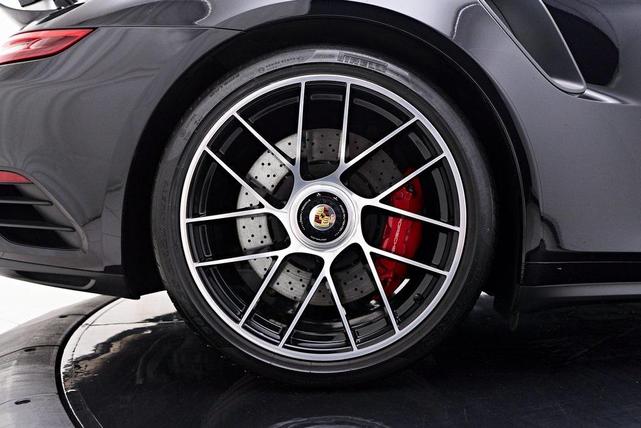 Photo of 2019 Jet Black Metallic Porsche 911