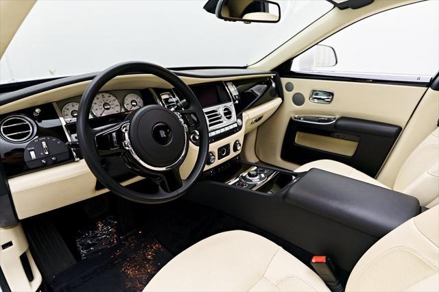 Photo of 2012 White Rolls-Royce Ghost