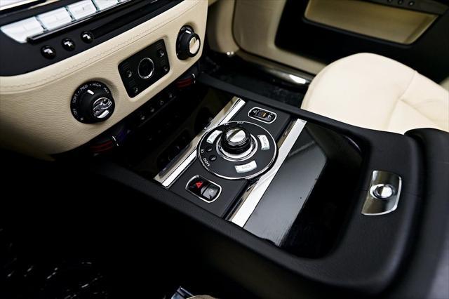 Photo of 2012 White Rolls-Royce Ghost