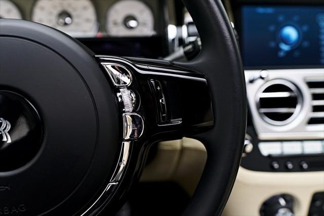 Photo of 2012 White Rolls-Royce Ghost
