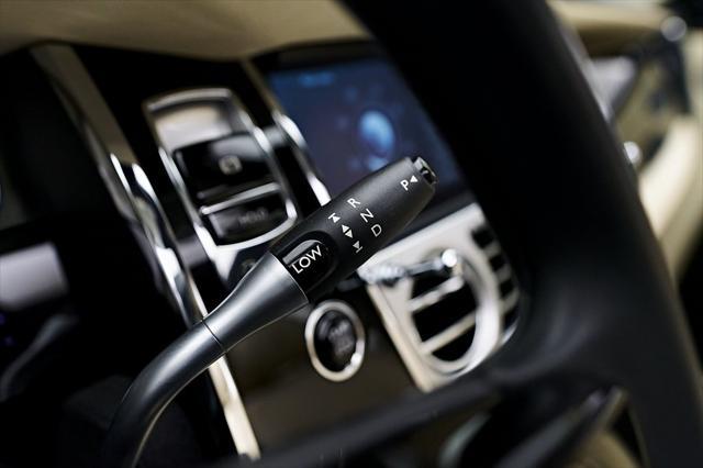 Photo of 2012 White Rolls-Royce Ghost