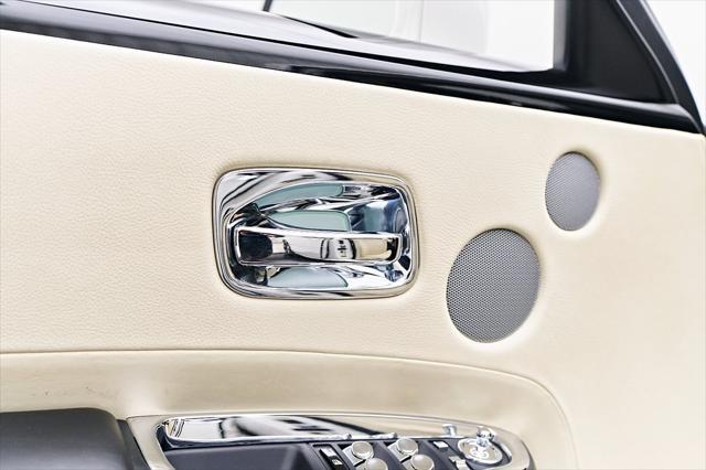 Photo of 2012 White Rolls-Royce Ghost