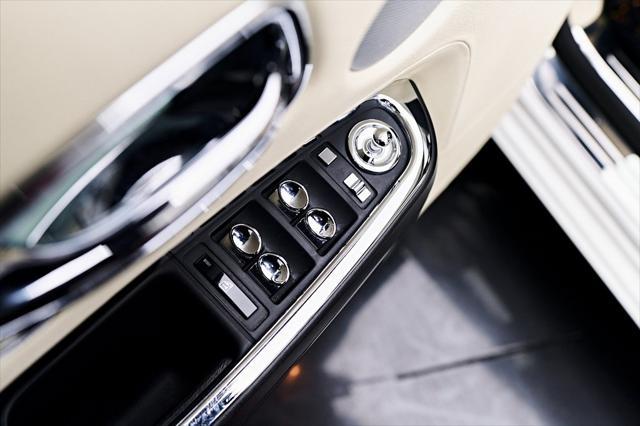 Photo of 2012 White Rolls-Royce Ghost