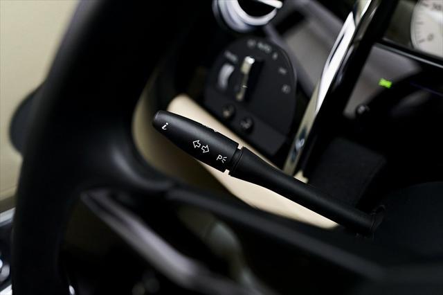 Photo of 2012 White Rolls-Royce Ghost
