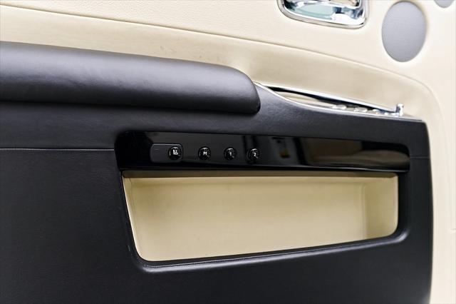Photo of 2012 White Rolls-Royce Ghost