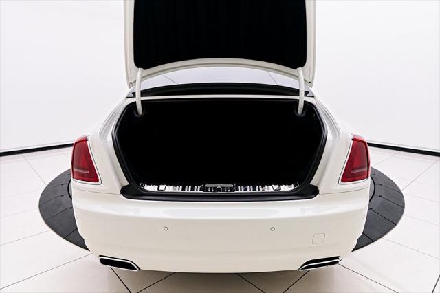 Photo of 2012 White Rolls-Royce Ghost