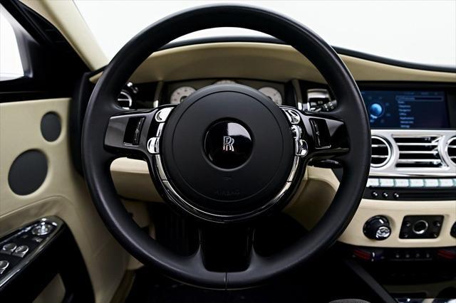 Photo of 2012 White Rolls-Royce Ghost