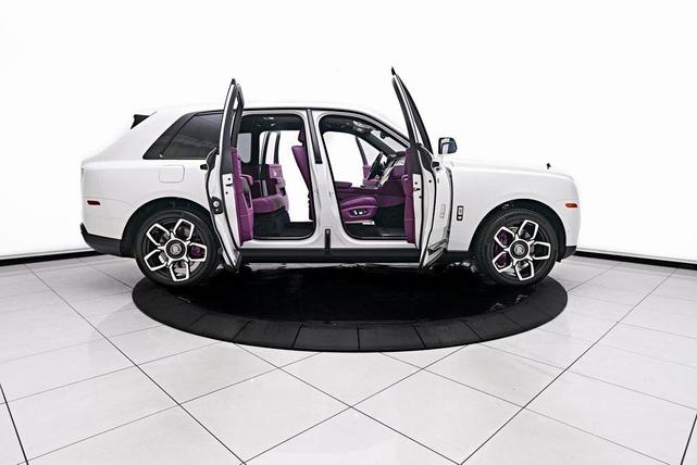 Photo of 2024 Arctic White Rolls-Royce Cullinan