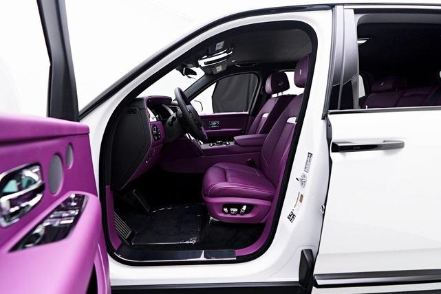 Photo of 2024 Arctic White Rolls-Royce Cullinan