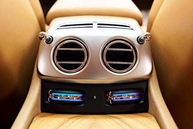 Photo of 2015 Madeira Red Rolls-Royce Wraith