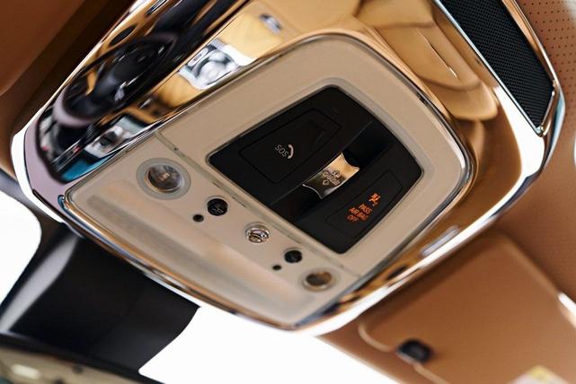 Photo of 2015 Madeira Red Rolls-Royce Wraith