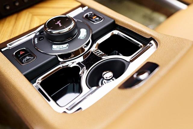 Photo of 2015 Madeira Red Rolls-Royce Wraith