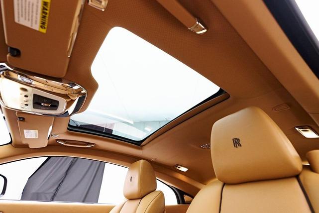 Photo of 2015 Madeira Red Rolls-Royce Wraith