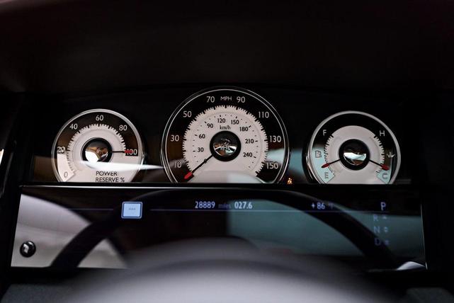 Photo of 2015 Madeira Red Rolls-Royce Wraith