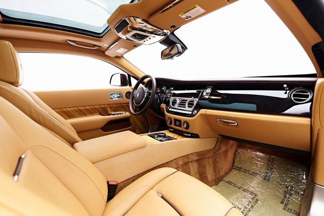 Photo of 2015 Madeira Red Rolls-Royce Wraith