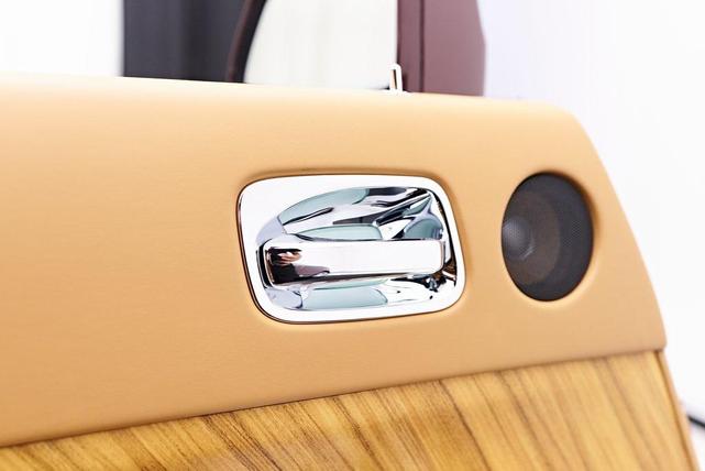 Photo of 2015 Madeira Red Rolls-Royce Wraith