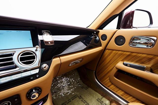 Photo of 2015 Madeira Red Rolls-Royce Wraith