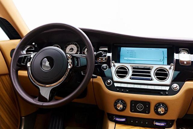 Photo of 2015 Madeira Red Rolls-Royce Wraith