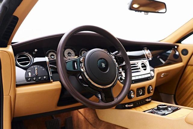 Photo of 2015 Madeira Red Rolls-Royce Wraith