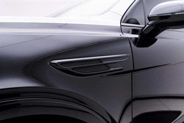 Photo of 2023 Ice Over Black Crystal Bentley Bentayga