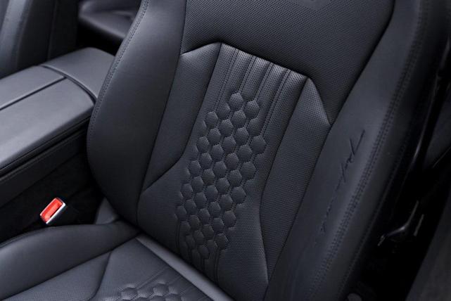 Photo of 2023 Gray Lamborghini Urus
