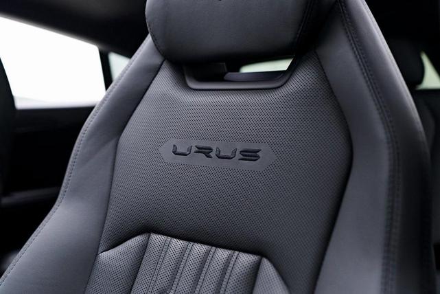 Photo of 2023 Gray Lamborghini Urus