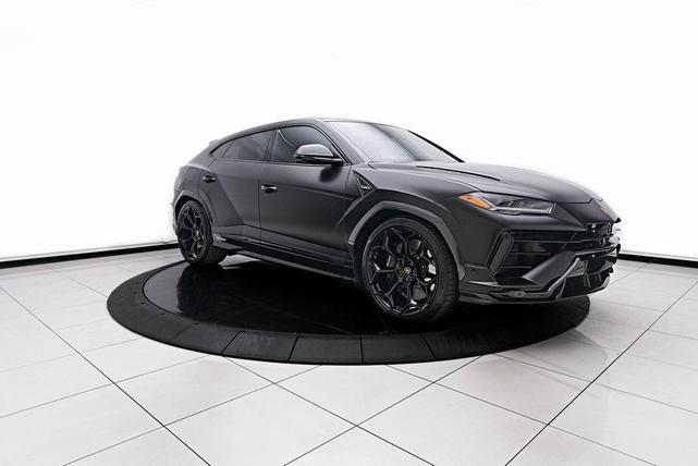 Photo of 2023 Gray Lamborghini Urus