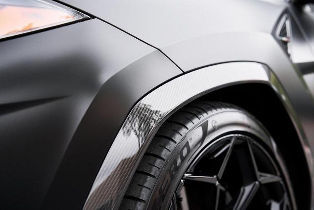 Photo of 2023 Gray Lamborghini Urus
