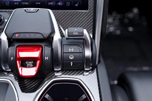 Photo of 2023 Gray Lamborghini Urus