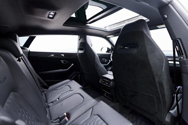 Photo of 2023 Gray Lamborghini Urus