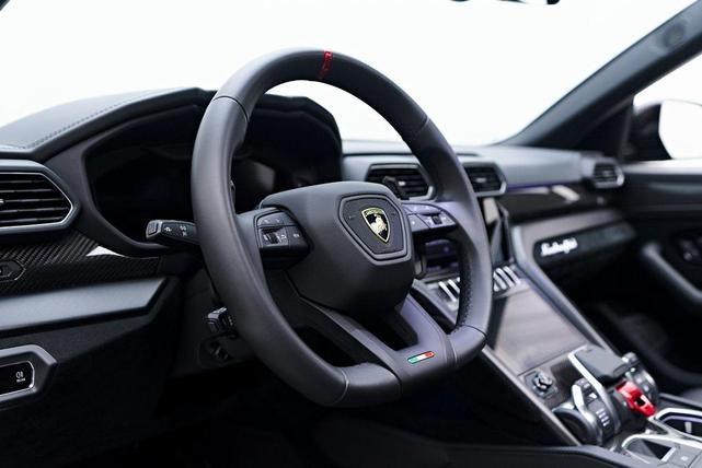 Photo of 2023 Gray Lamborghini Urus