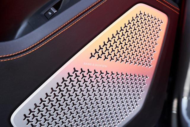 Photo of 2022 Grigio Keres Metallic Lamborghini Urus
