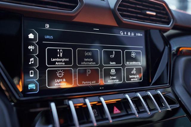 Photo of 2022 Grigio Keres Metallic Lamborghini Urus