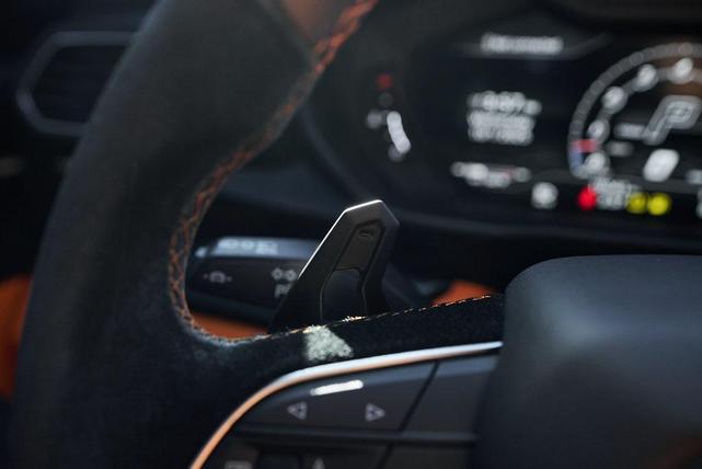 Photo of 2022 Grigio Keres Metallic Lamborghini Urus