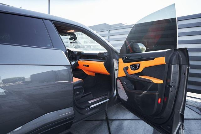 Photo of 2022 Grigio Keres Metallic Lamborghini Urus