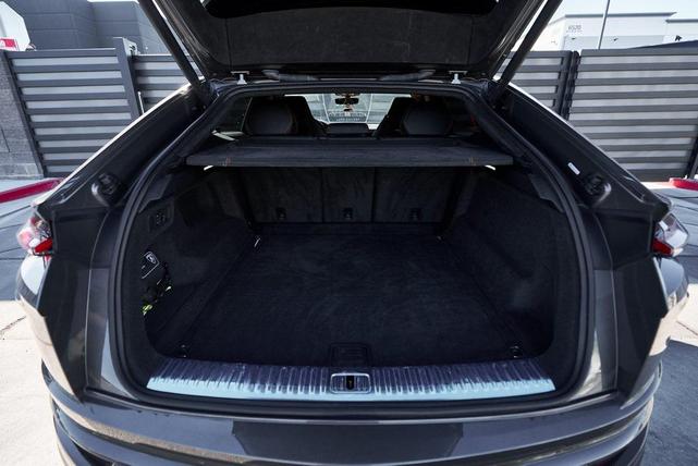 Photo of 2022 Grigio Keres Metallic Lamborghini Urus