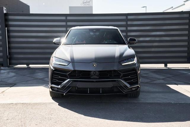 Photo of 2022 Grigio Keres Metallic Lamborghini Urus