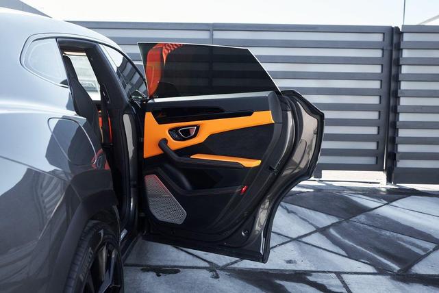 Photo of 2022 Grigio Keres Metallic Lamborghini Urus