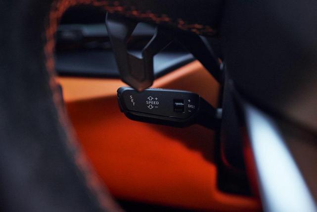 Photo of 2022 Grigio Keres Metallic Lamborghini Urus
