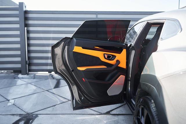 Photo of 2022 Grigio Keres Metallic Lamborghini Urus