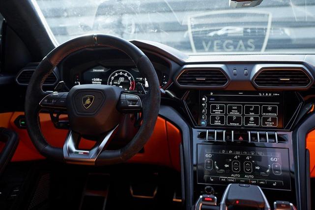 Photo of 2022 Grigio Keres Metallic Lamborghini Urus