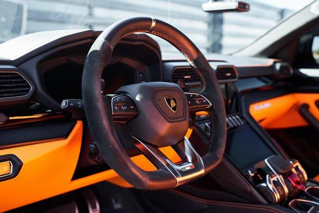 Photo of 2022 Grigio Keres Metallic Lamborghini Urus