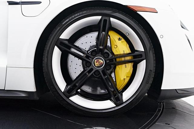 Photo of 2020 White Porsche Taycan