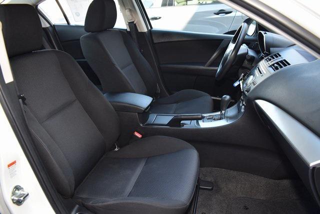 Photo of 2011 Crystal White Pearl Mica Mazda Mazda3